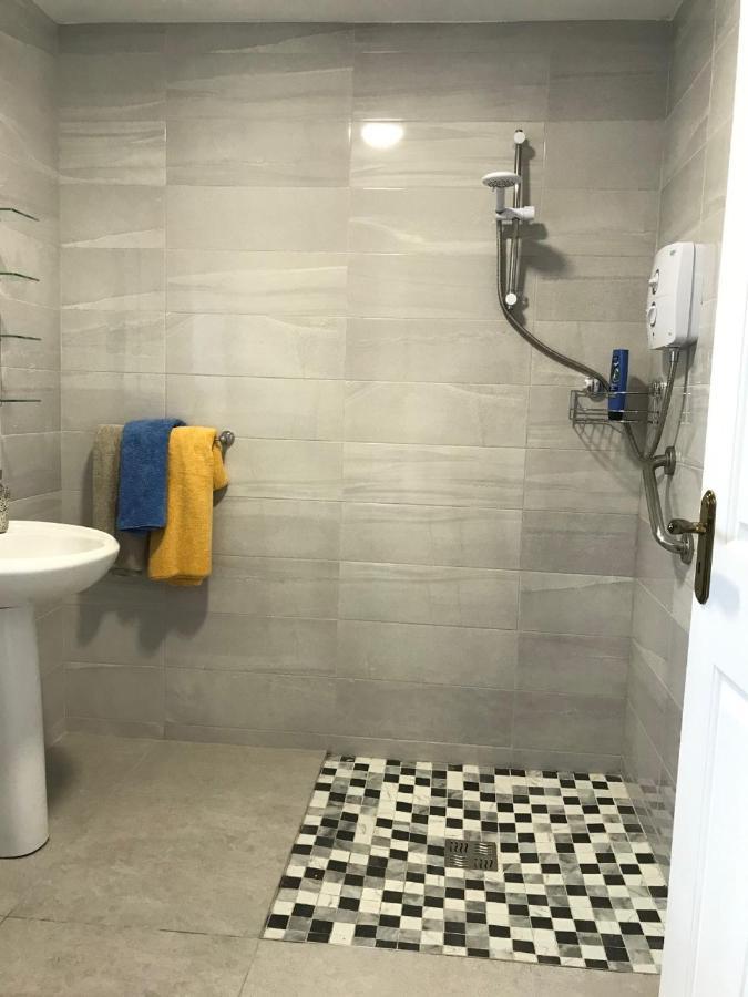 Carney Apartment Ardara Bagian luar foto