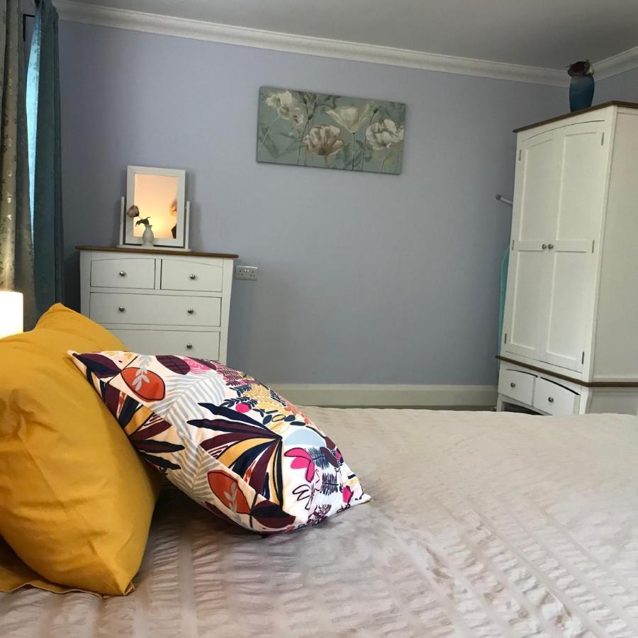 Carney Apartment Ardara Bagian luar foto
